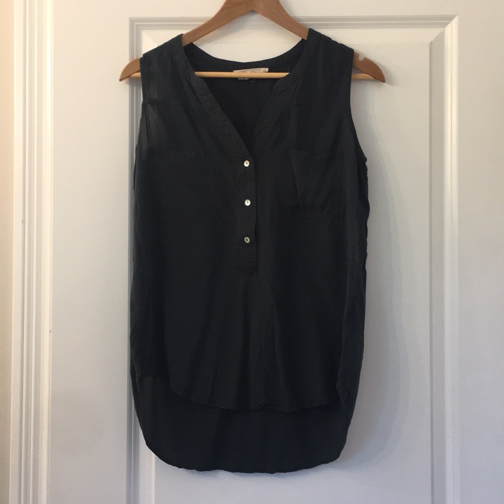 L o v e s t i t c h tank with pockets.